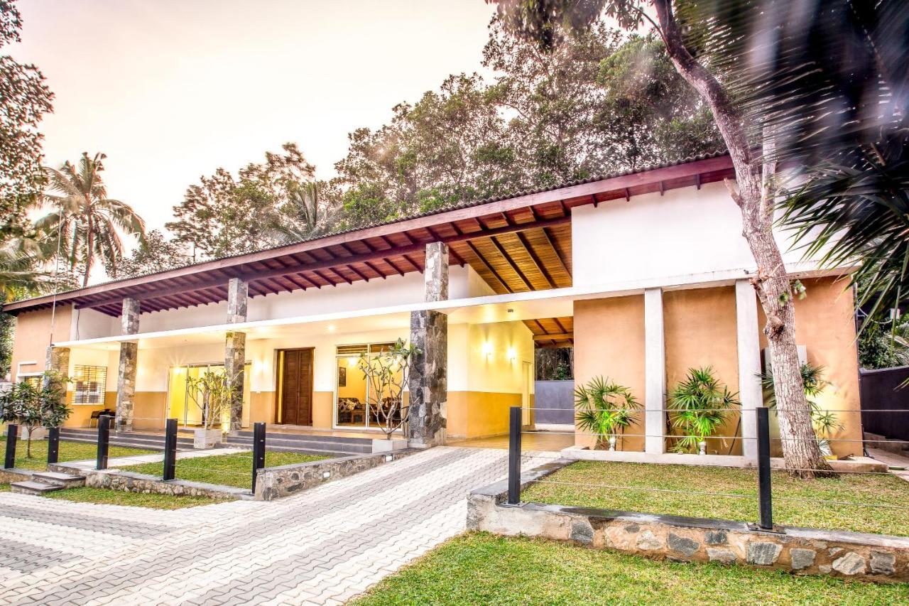 Temple Pond Villa Colombo Piliyandala Kültér fotó